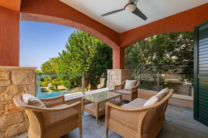 Image No.20-5 Bed House for sale