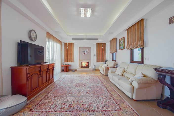 Image No.4-Maison de 5 chambres à vendre à Peyia