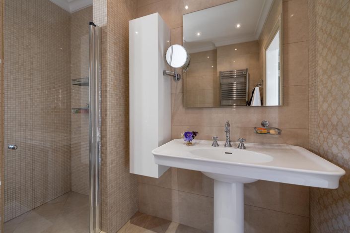 Image No.26-6 Bed Villa for sale