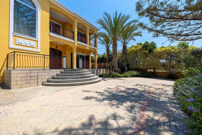 Image No.3-Maison de 4 chambres à vendre à Germasogeia