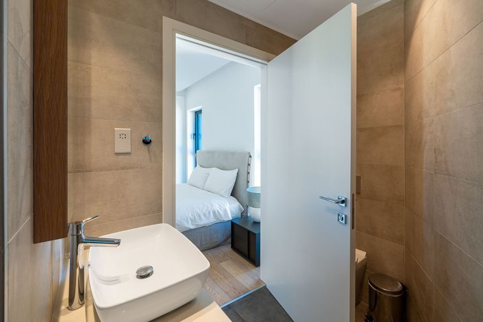 Image No.20-2 Bed Apartment for sale