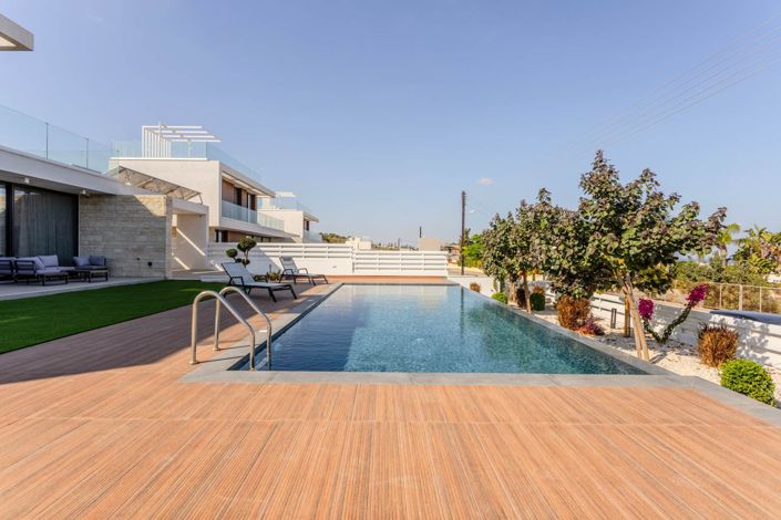 Image No.13-4 Bed House for sale