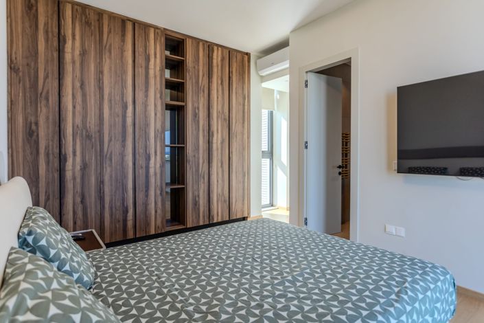 Image No.21-4 Bed House for sale