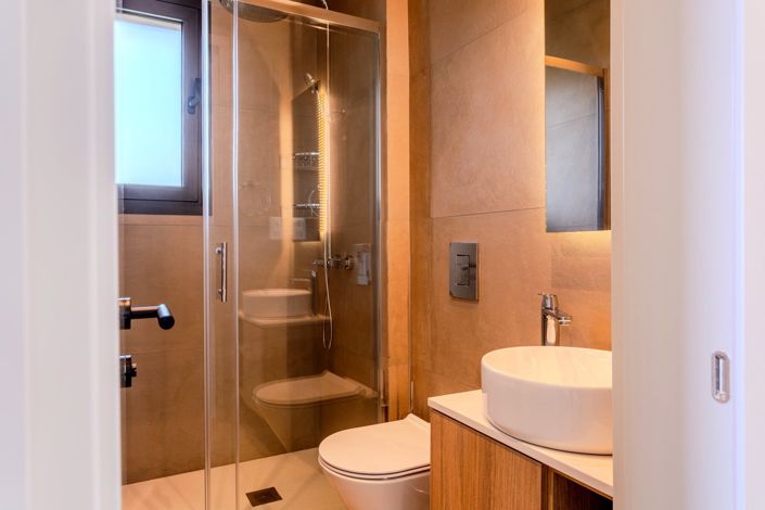 Image No.27-4 Bed House for sale