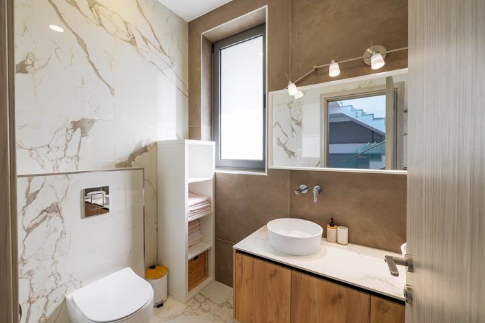 Image No.19-3 Bed House for sale