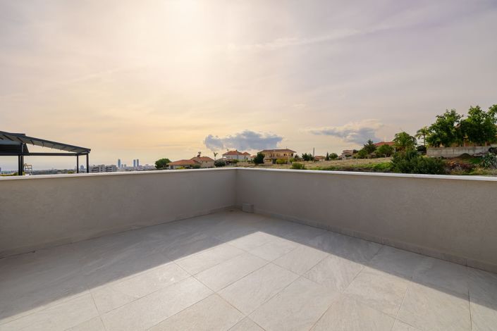 Image No.28-3 Bed House for sale