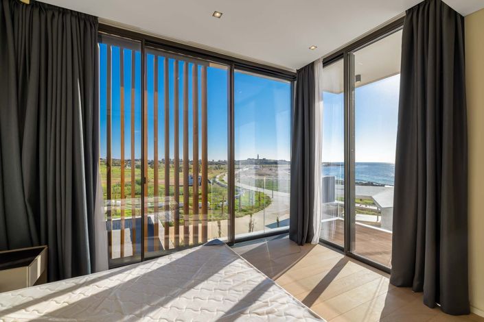 Image No.10-3 Bed House for sale