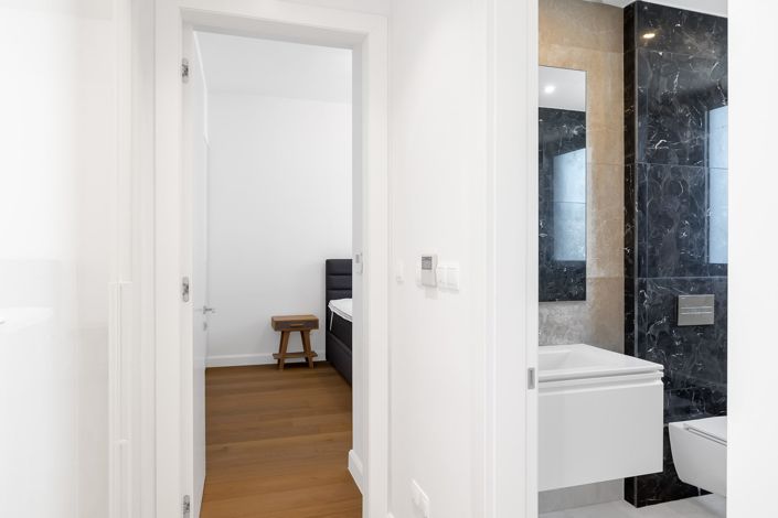 Image No.10-1 Bed Apartment for sale