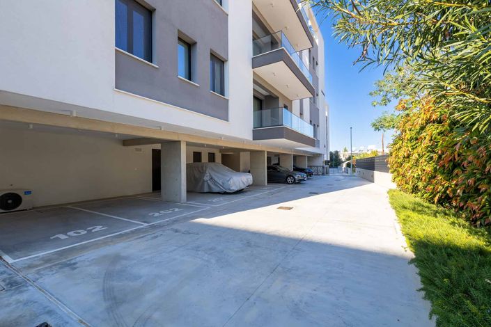 Image No.21-1 Bed Apartment for sale