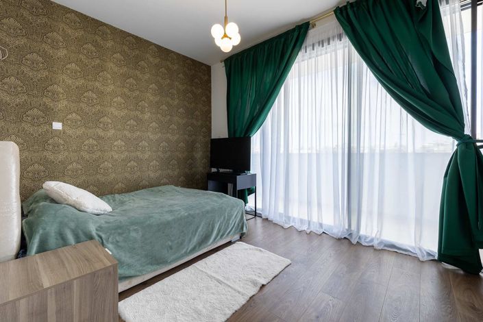 Image No.15-3 Bed House for sale