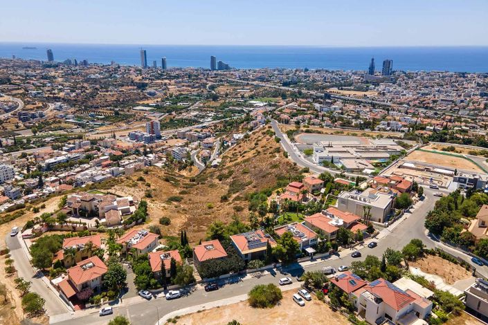 Image No.30-4 Bed House for sale