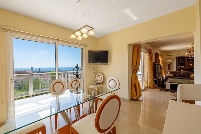 Image No.9-4 Bed House for sale