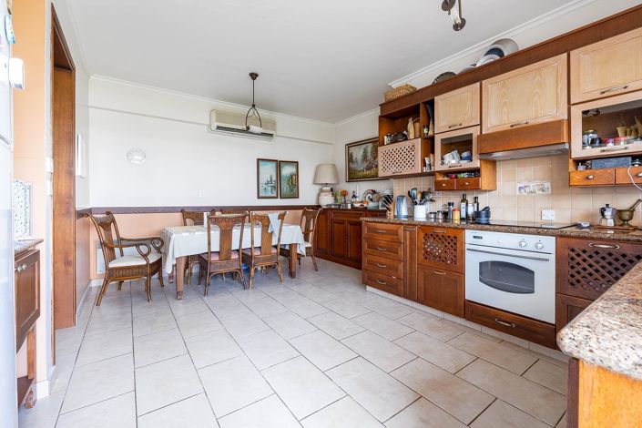 Image No.20-Appartement de 4 chambres à vendre à Limassol