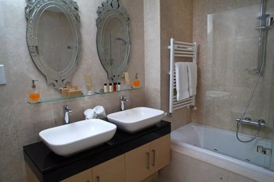 a3c22082-c86d-40a2-a77c-4898e128dae0