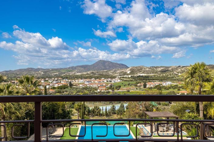 Image No.17-8 Bed Villa for sale