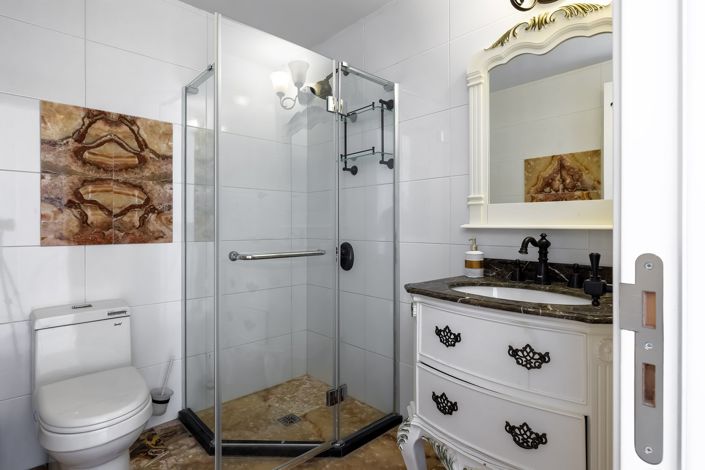 Image No.21-8 Bed Villa for sale