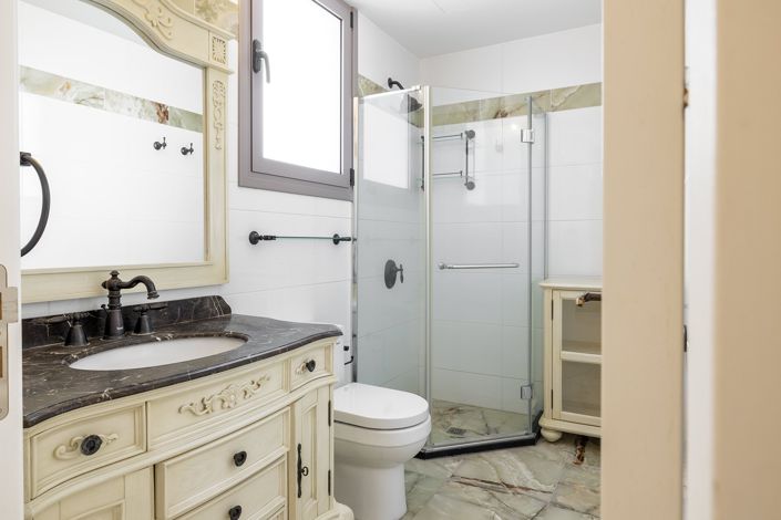 Image No.28-8 Bed Villa for sale