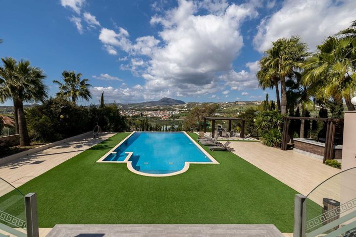 Image No.6-8 Bed Villa for sale