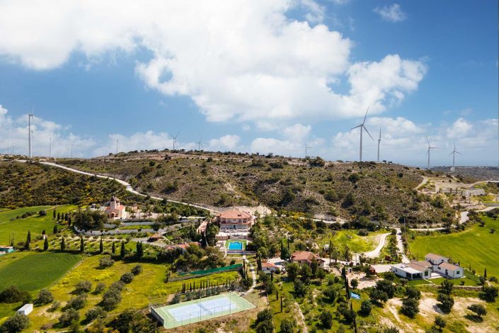 Image No.8-8 Bed Villa for sale