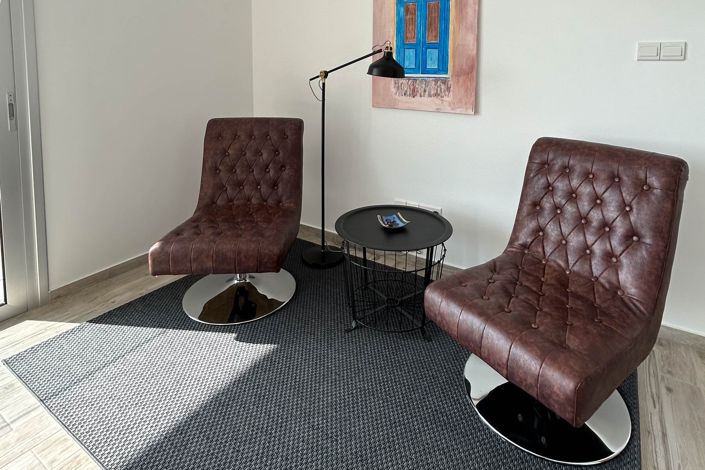 Image No.21-3 Bed House for sale