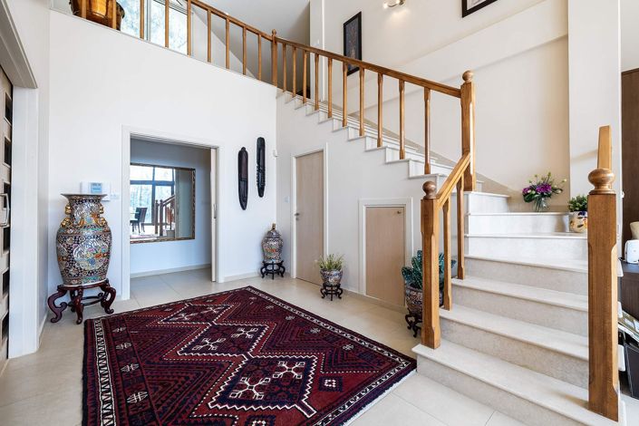 Image No.11-3 Bed House for sale