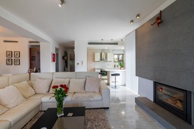 cb44aa7d-9c1b-497b-ad51-3295f4000be0