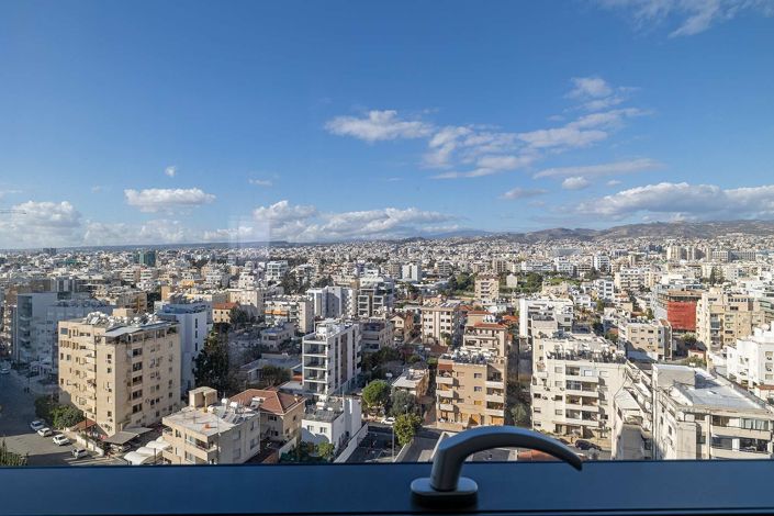 Image No.20-3 Bed Apartment for sale