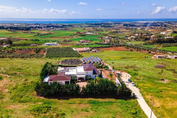 Image No.2-8 Bed Villa for sale