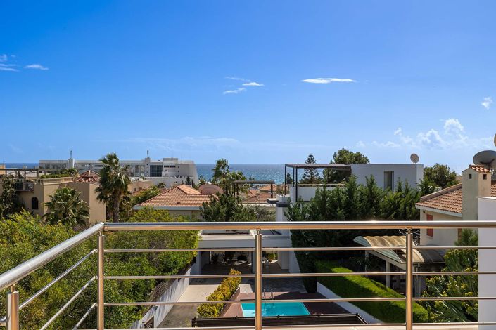 Image No.27-4 Bed House for sale