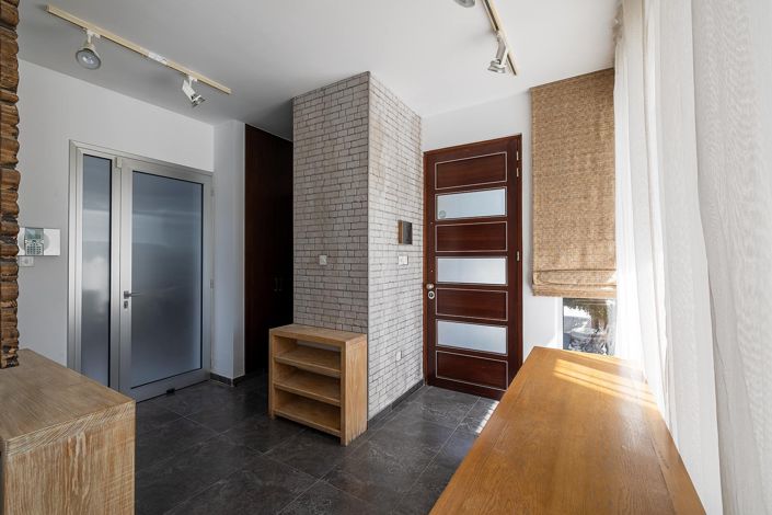 Image No.30-4 Bed House for sale