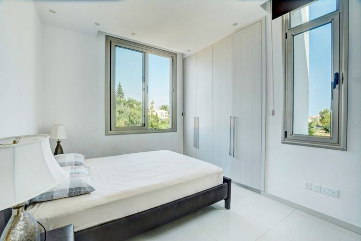 Image No.21-5 Bed House for sale