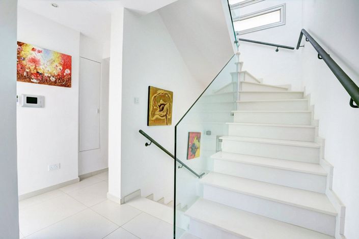 Image No.23-5 Bed House for sale