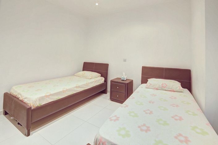 Image No.26-5 Bed House for sale