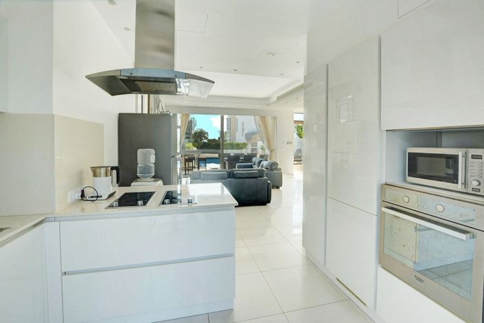 Image No.5-5 Bed House for sale