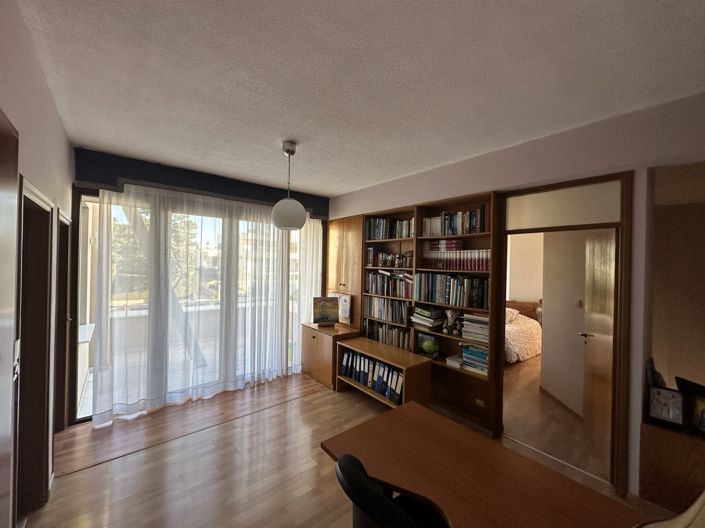 Image No.24-4 Bed House for sale