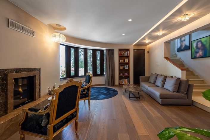 Image No.4-6 Bed House for sale