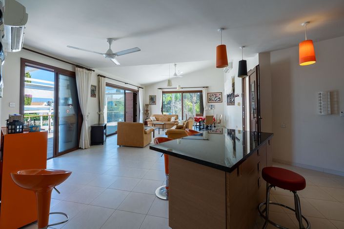 Image No.11-4 Bed Bungalow for sale