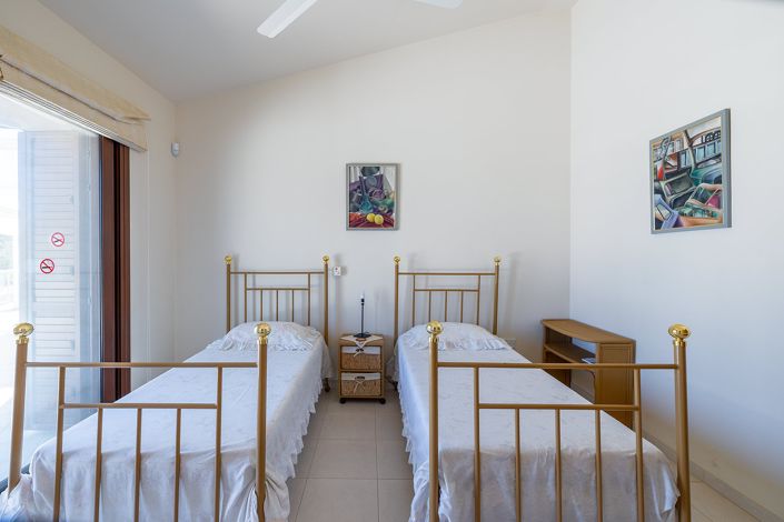 Image No.18-4 Bed Bungalow for sale