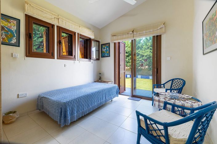 Image No.20-4 Bed Bungalow for sale