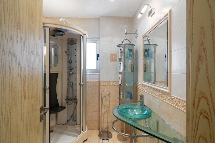 Image No.12-2 Bed Apartment for sale