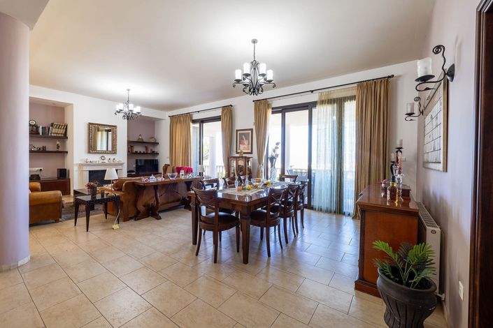 Image No.3-Bungalow de 4 chambres à vendre à Konia