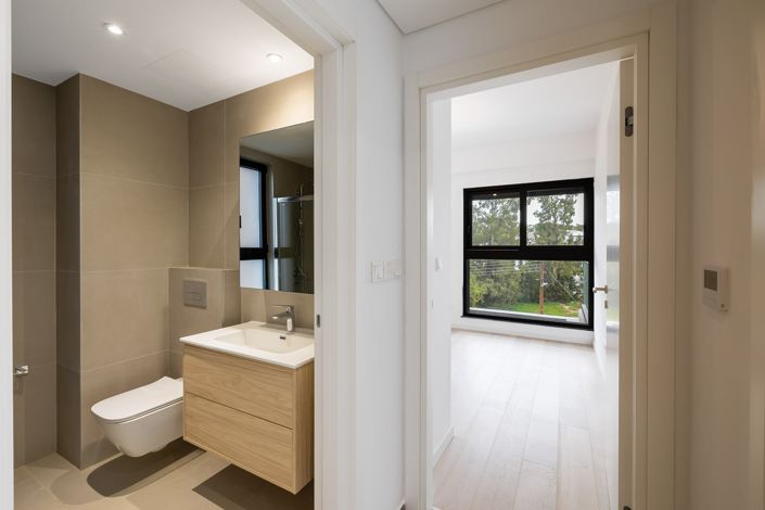 Image No.10-2 Bed Apartment for sale