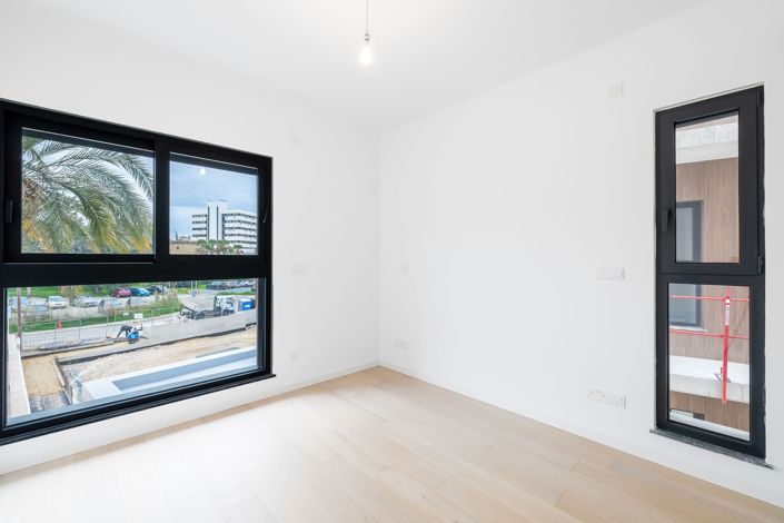 Image No.12-2 Bed Apartment for sale