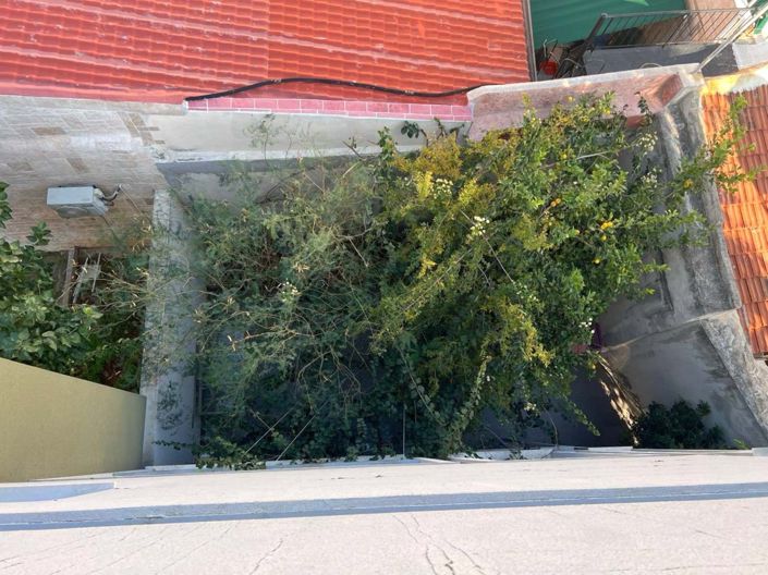 Image No.30-4 Bed Commercial for sale