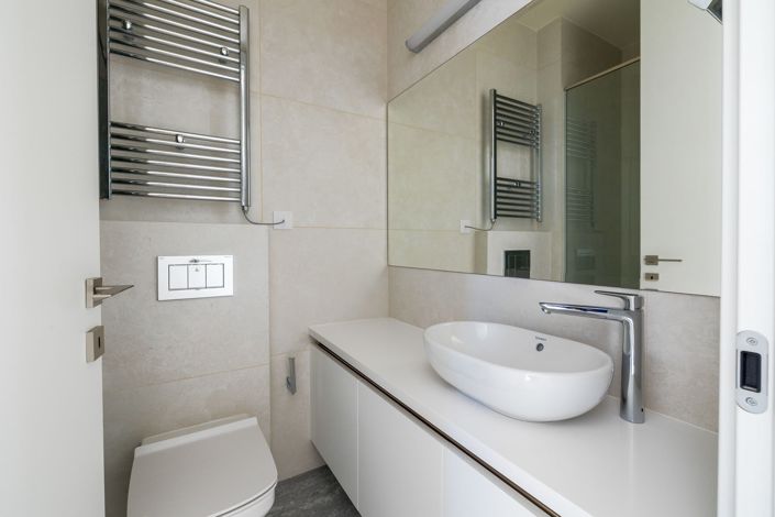 Image No.13-5 Bed House for sale