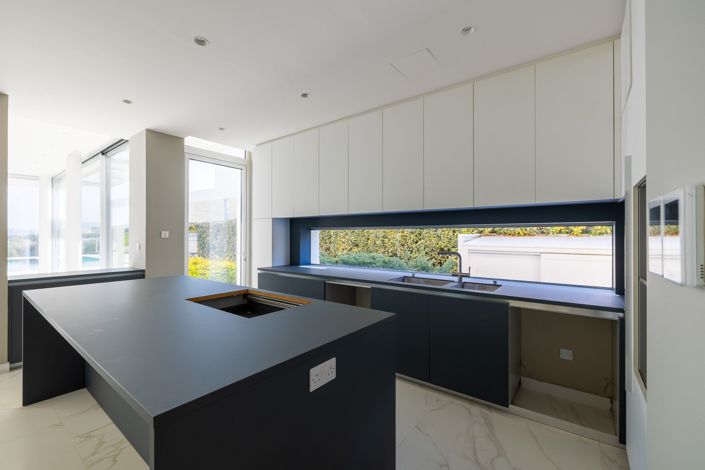 Image No.9-5 Bed House for sale