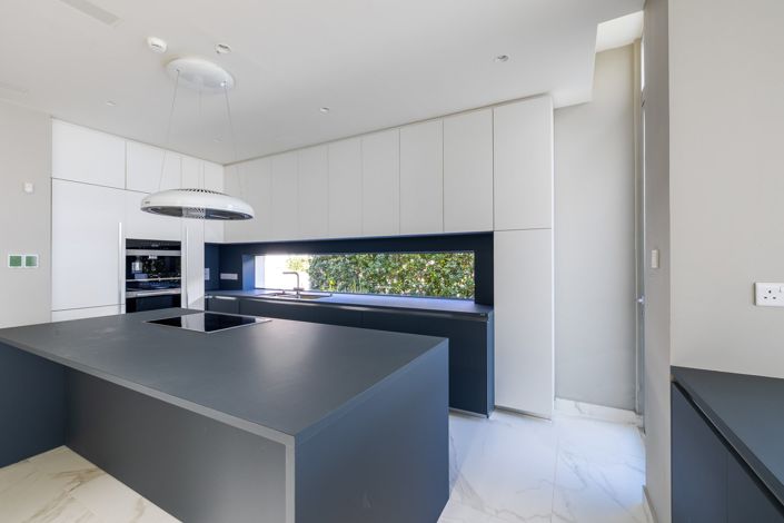 Image No.11-5 Bed House for sale