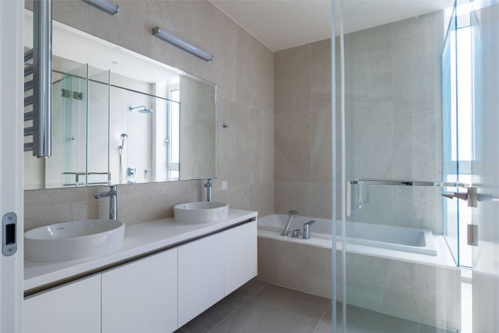 Image No.16-5 Bed House for sale