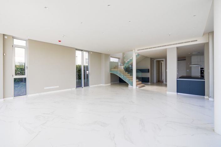 Image No.7-5 Bed House for sale