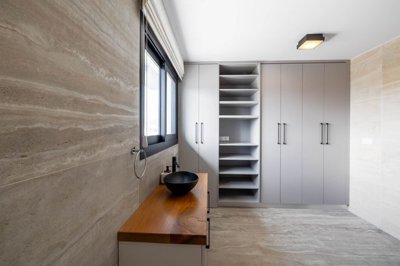 b366d14c-90bf-4070-adbe-ac63404ca52f